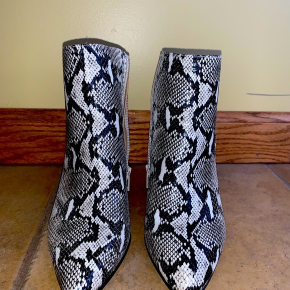 Booties - Picture 4 of 5